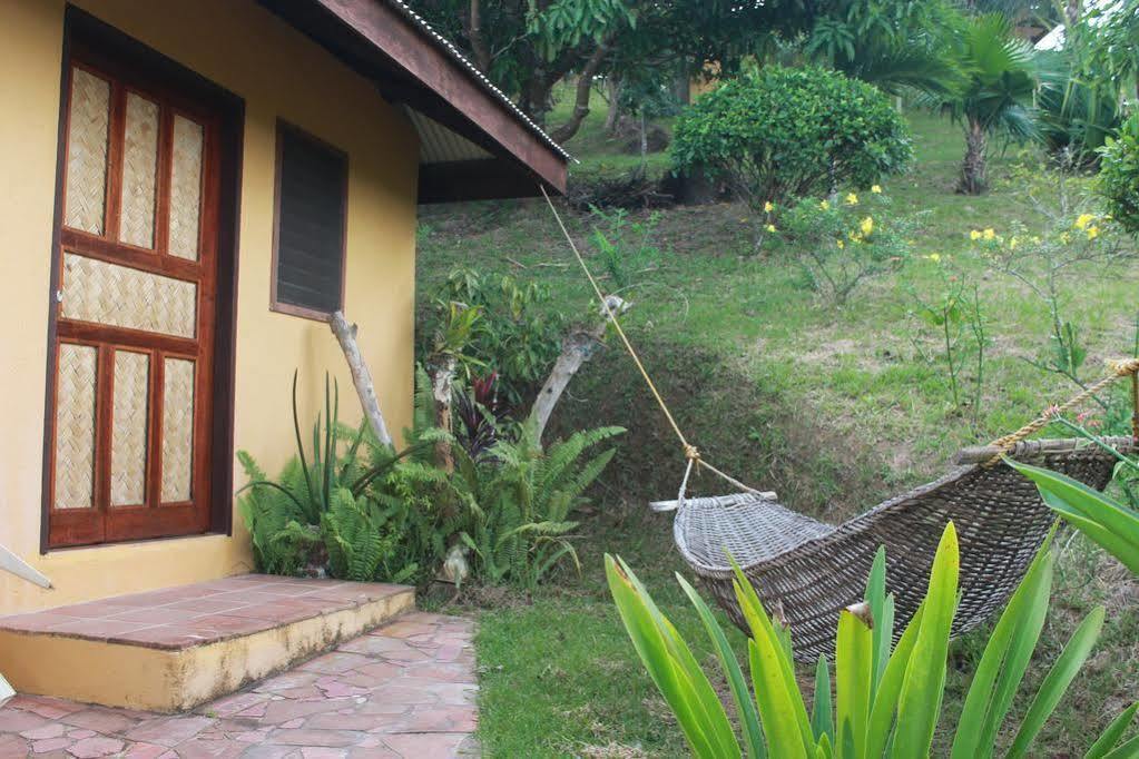 Casa Rosa Taytay Hotell Palawan Exteriör bild