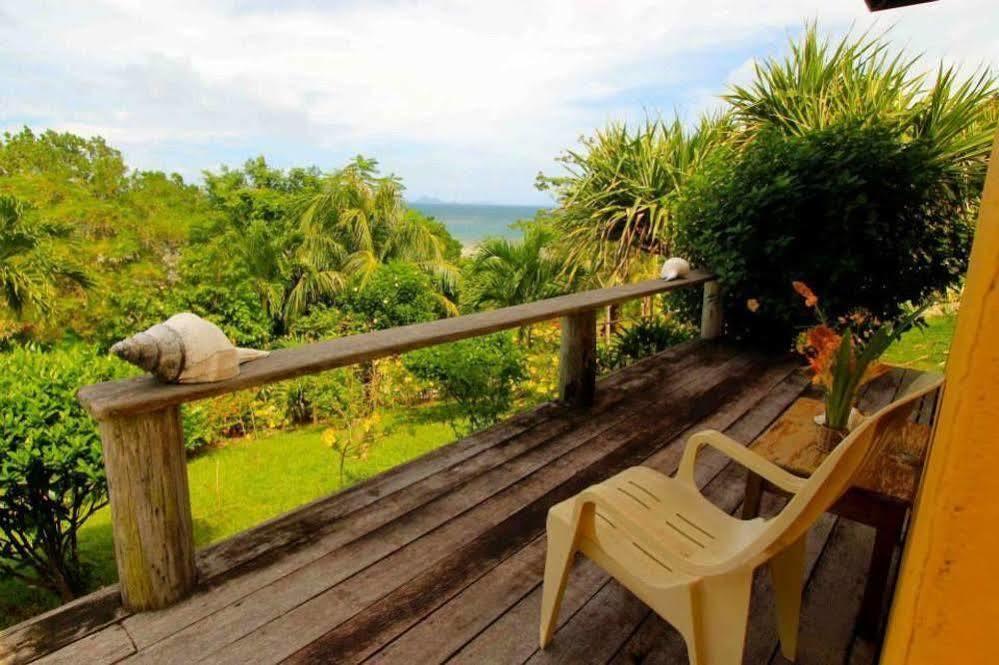 Casa Rosa Taytay Hotell Palawan Exteriör bild